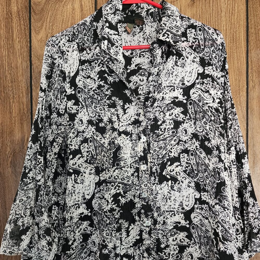 Serenade Women's Shirt w/flare Sleeves, Black and White, Sz LG